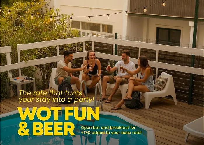 Ostello WOT Patio Social Lisbona
